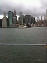 Barge und die Skyline von Manhattan